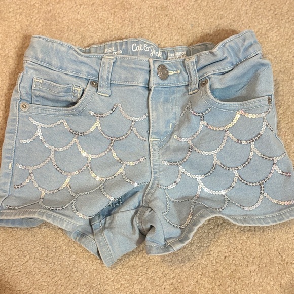 Girl’s Medium Denim Cat & Jack Shorts with Mermaid Design - Picture 1 of 3
